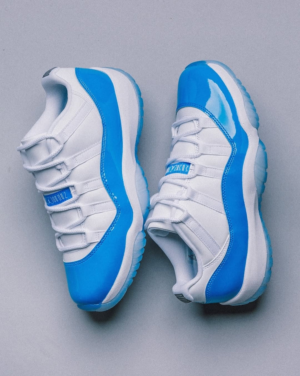Air Jordan 11 Retro Low University Blue