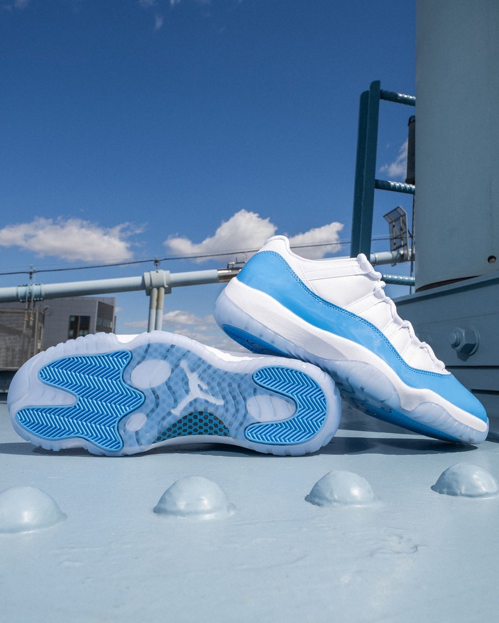 Air Jordan 11 Retro Low University Blue