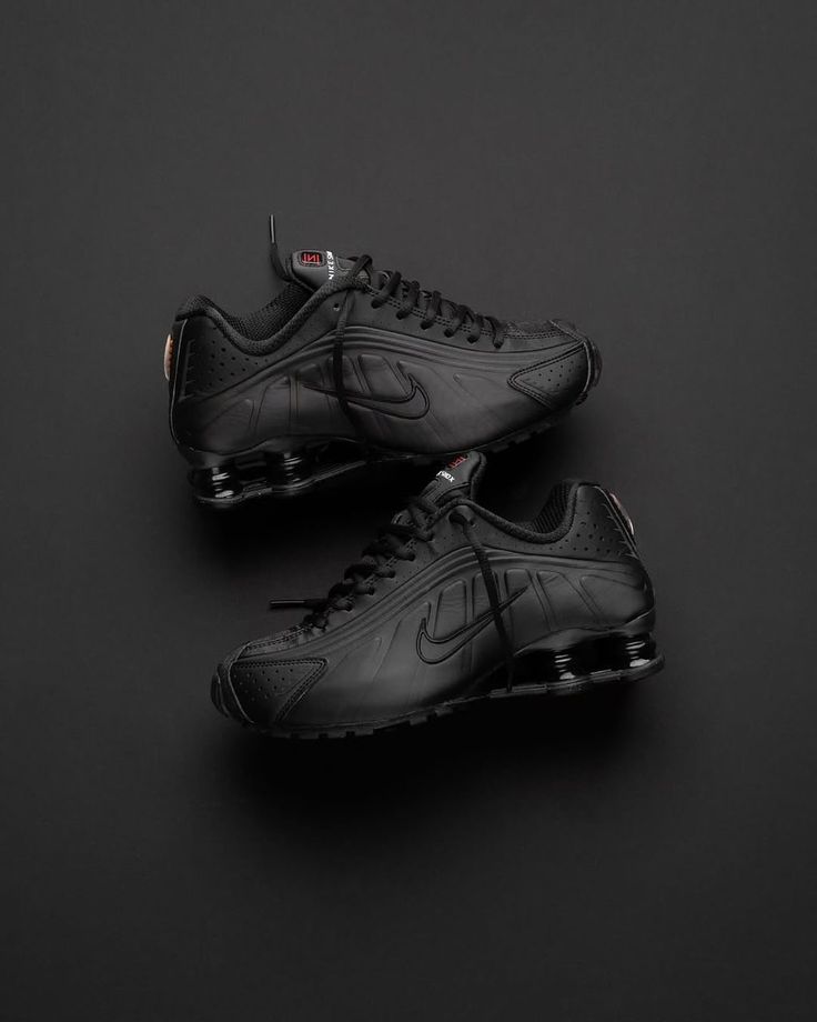 Nike Shox R4 Triple Black
