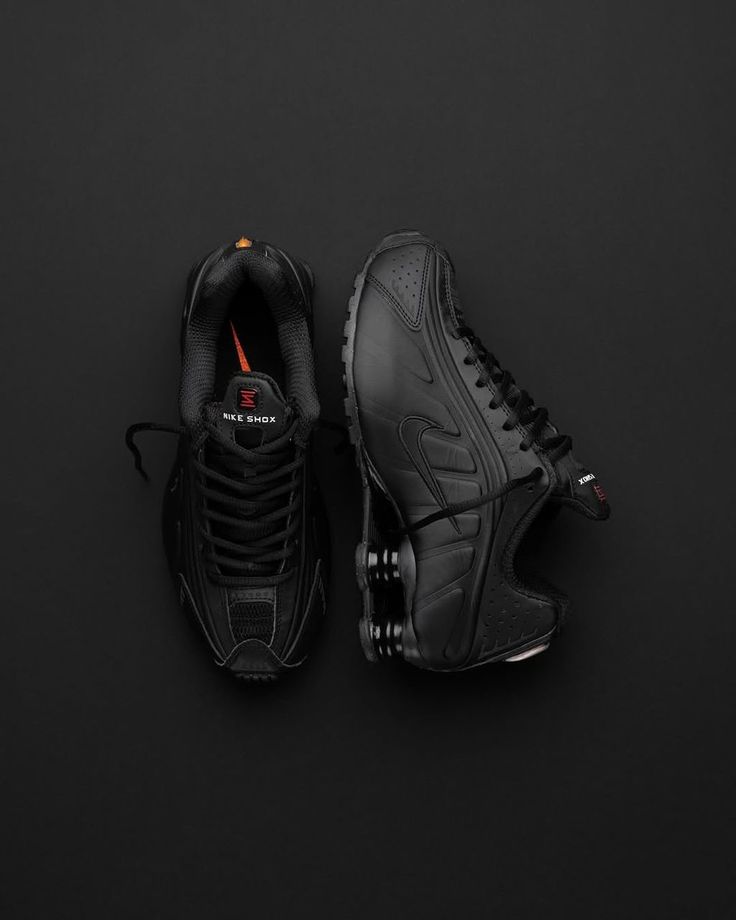 Nike Shox R4 Triple Black